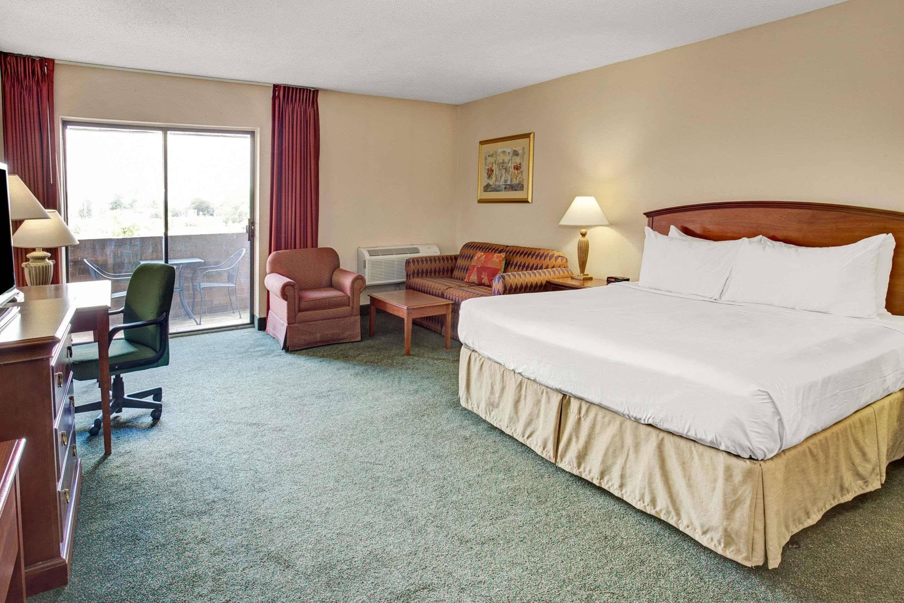 Holiday Inn Indianapolis - Airport Area N By Ihg Kültér fotó