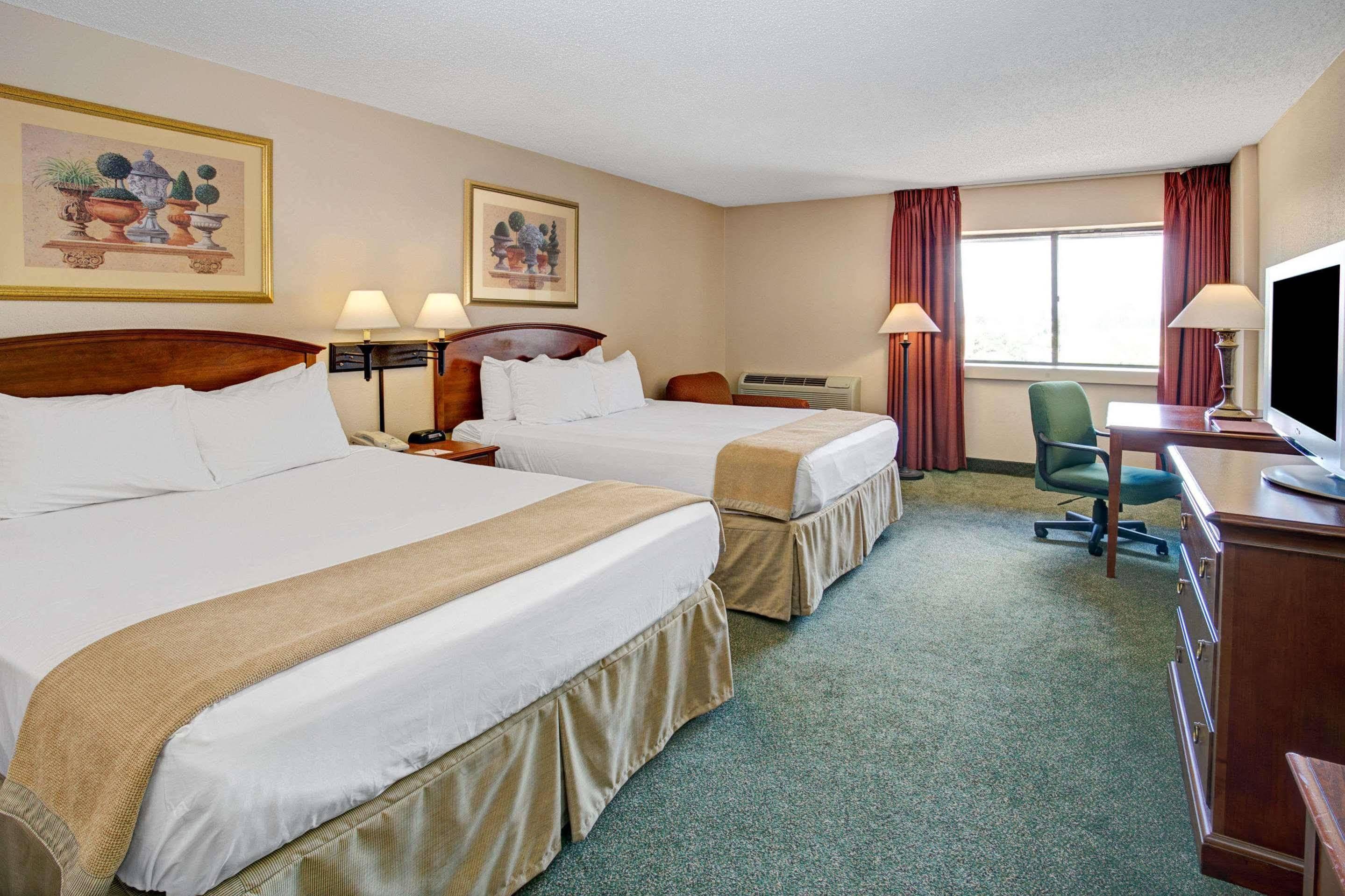 Holiday Inn Indianapolis - Airport Area N By Ihg Kültér fotó